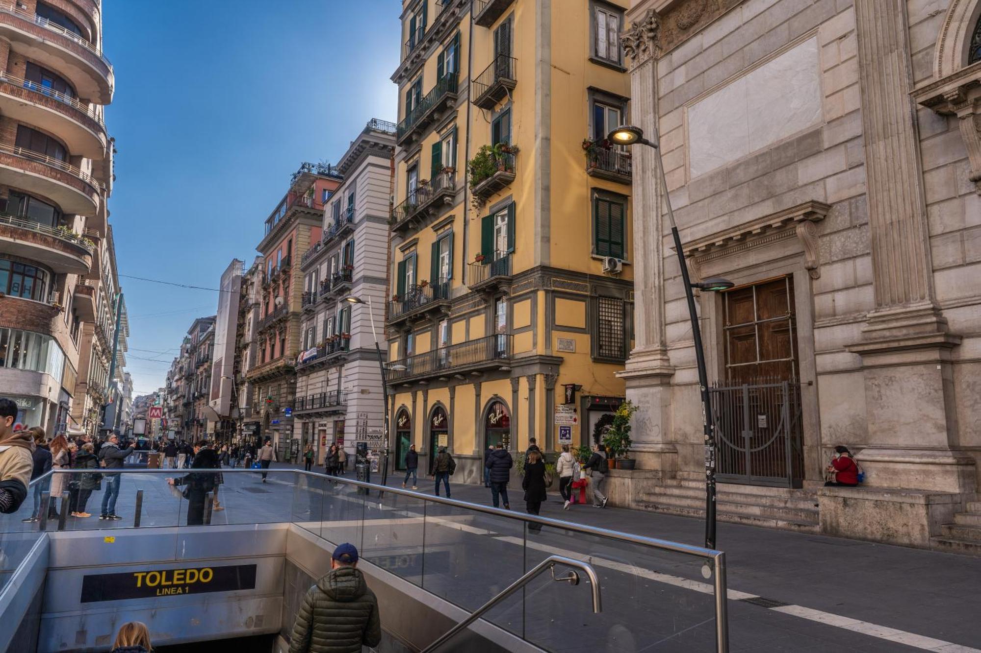 Due Porte A Toledo ナポリ エクステリア 写真